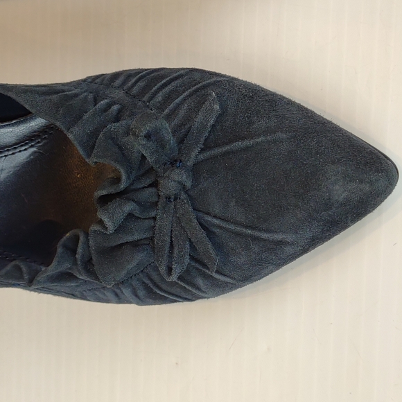 Enzo Angiolini Gray Suede "Sweetpea" Ruffled Ruched Vamp Bow Pointy Toe Heel NWT - Picture 5 of 13